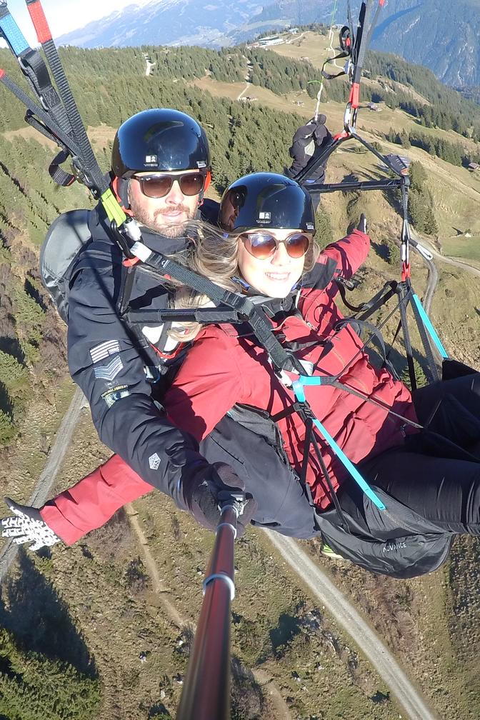 Paragliding im Zillertal - Mario Egger mit Viktoria Kröll